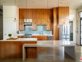 1534 17th Street 105, Santa Monica CA 90404