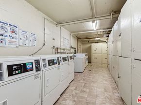 5674 Windsor Way 210, Culver City CA 90230