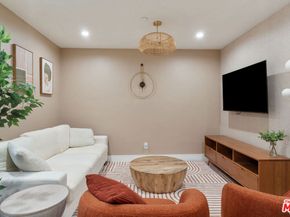 1341 N Mariposa Avenue, Los Angeles CA 90027