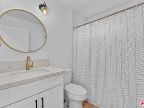 1741 S Spaulding Avenue, Los Angeles CA 90019