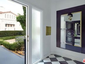 6110 N De Longpre Avenue, Los Angeles CA 90028