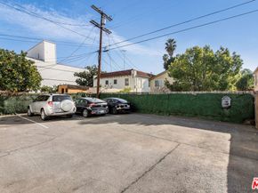 6110 N De Longpre Avenue, Los Angeles CA 90028