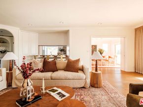 905 Berkeley Street, Santa Monica CA 90403