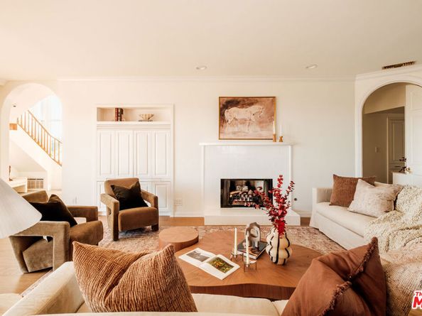 905 Berkeley Street, Santa Monica CA 90403