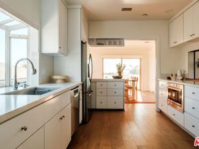 905 Berkeley Street, Santa Monica CA 90403