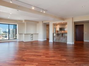 100 Harbor Dr 2104, San Diego CA 92101