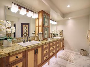 187 Cherry Ave, Carlsbad CA 92008