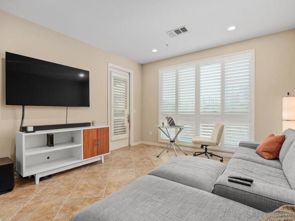 3887 Pell Place 131, San Diego CA 92130