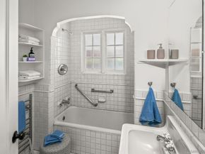 7227 Olivetas Ave, La Jolla CA 92037