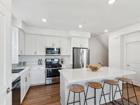 2328 Columba Gln, Escondido CA 92025