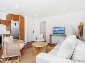 4627 Park Dr, Carlsbad CA 92008