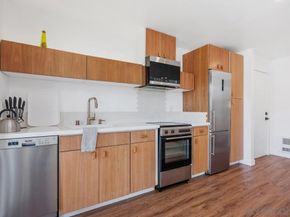 4627 Park Dr, Carlsbad CA 92008