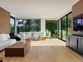 2261 Hercules, Los Angeles CA 90046