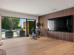 2261 Hercules, Los Angeles CA 90046