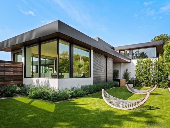 2261 Hercules, Los Angeles CA 90046