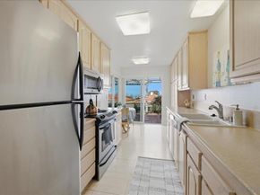 6733 Hyacinth, Carlsbad CA 92011