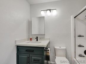 1124 Eureka St 17, San Diego CA 92110