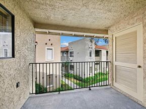 8223 Jade Coast Rd 118, San Diego CA 92126