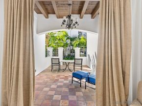 7319 Estrella De Mar Rd 10, Carlsbad CA 92009