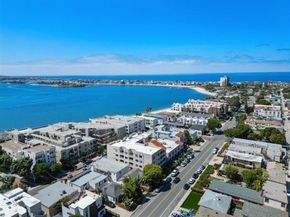 1225 Pacific Beach Drive 2E, San Diego CA 92109