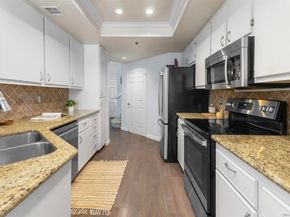 640 Camino De La Reina 1109, San Diego CA 92108
