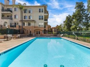 640 Camino De La Reina 1109, San Diego CA 92108