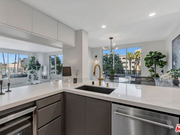 850 E Ocean Boulevard 301, Long Beach CA 90802