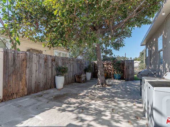 2324 S Highland Avenue, Los Angeles CA 90016