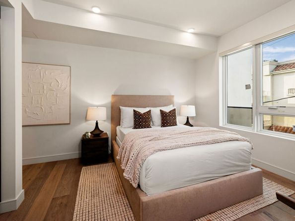 505 S Barrington Avenue 407, Los Angeles CA 90049