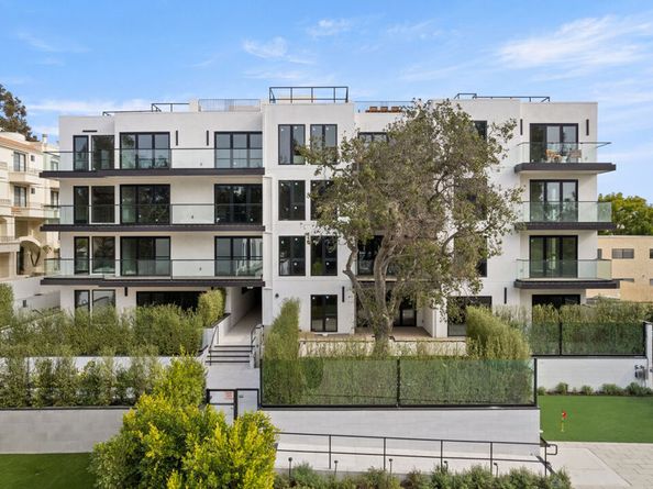 505 S Barrington Avenue 407, Los Angeles CA 90049