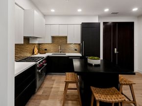 505 S Barrington Avenue 407, Los Angeles CA 90049