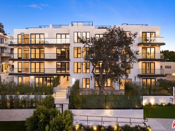 505 S Barrington Avenue 407, Los Angeles CA 90049