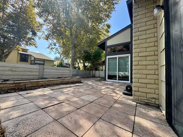 2518 N Tustin Avenue E, Santa Ana CA 92705