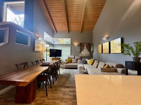 2518 N Tustin Avenue E, Santa Ana CA 92705