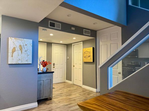 2518 N Tustin Avenue E, Santa Ana CA 92705