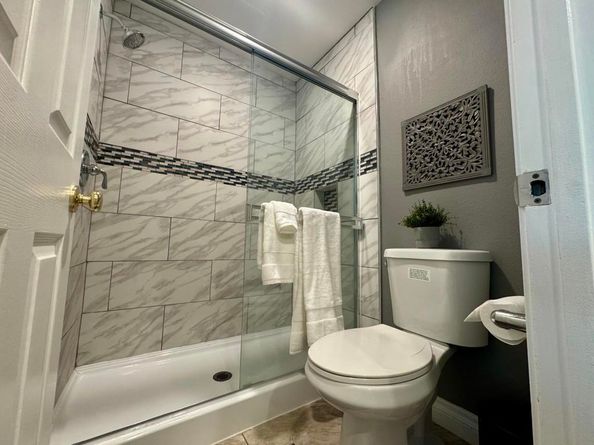 2518 N Tustin Avenue E, Santa Ana CA 92705