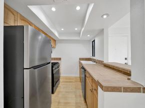 7307 Haskell Avenue 4, Van Nuys CA 91406