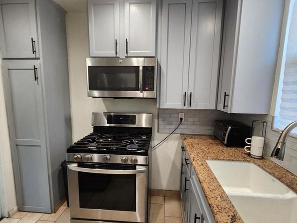 5841 Tujunga Avenue, North Hollywood CA 91601