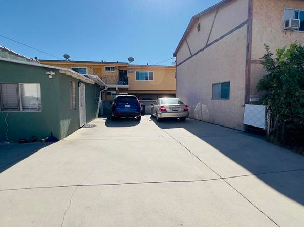 1923 Grismer Avenue, Burbank CA 91504