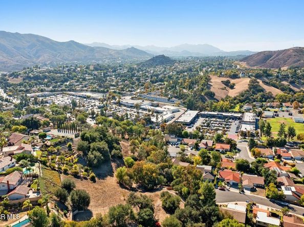 5900 Gleam Court, Agoura Hills CA 91301