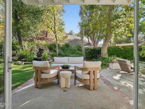 5900 Gleam Court, Agoura Hills CA 91301