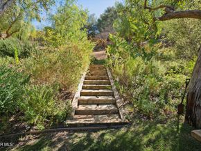 5900 Gleam Court, Agoura Hills CA 91301