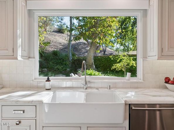 5900 Gleam Court, Agoura Hills CA 91301