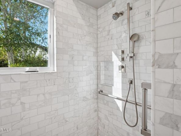 5900 Gleam Court, Agoura Hills CA 91301