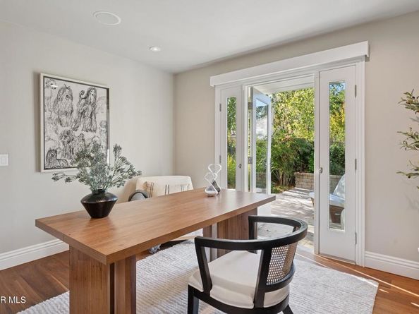 5900 Gleam Court, Agoura Hills CA 91301