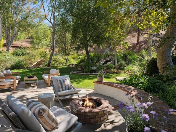 5900 Gleam Court, Agoura Hills CA 91301