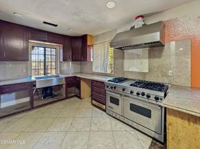 10956 Columbus Avenue, San Fernando CA 91345