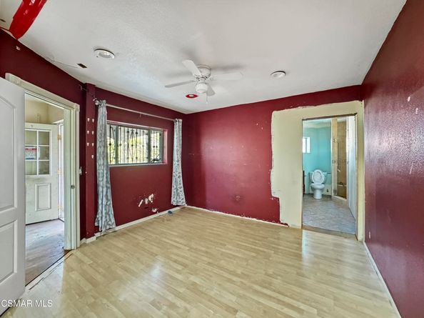 10956 Columbus Avenue, San Fernando CA 91345
