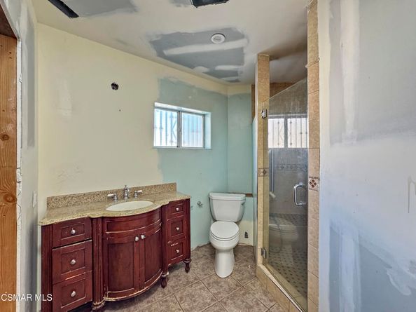 10956 Columbus Avenue, San Fernando CA 91345