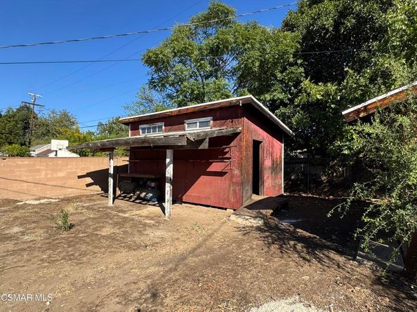 10956 Columbus Avenue, San Fernando CA 91345